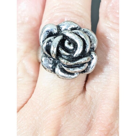 Antiqued Silver Tone Rose Flower Ring Size 7 - Picture 5 of 6